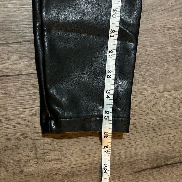 Abercrombie & Fitch Vegan Leather Leggings XS - Picture 3 of 5